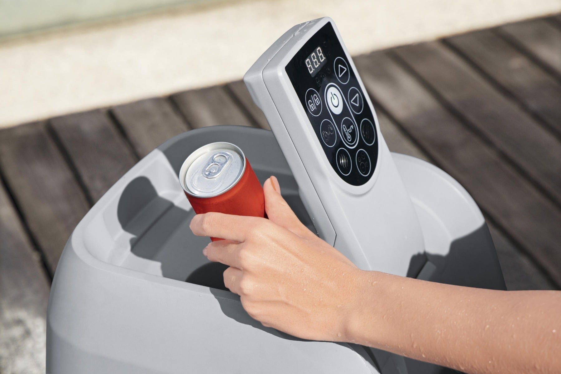 Inflatable hot tub with advanced heating pump