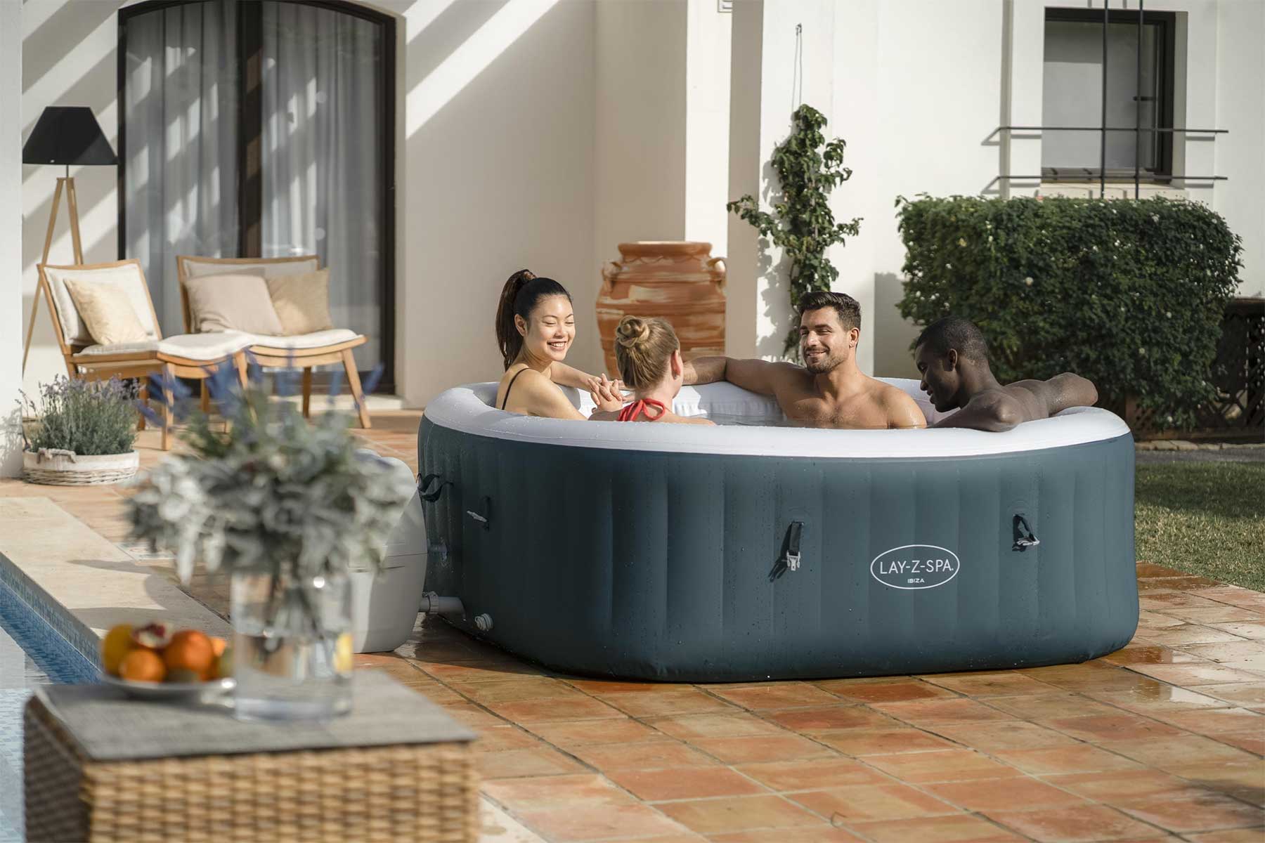 Green square hot tub for 6 people
