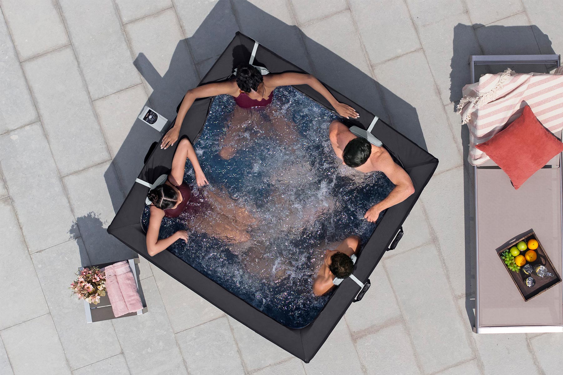 Square foam hot tub for up to 6 people